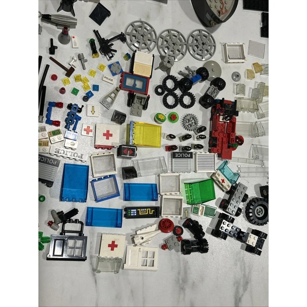 Vintage LEGO Mix Lot Classic Space Astronaut Spaceman Mini Figures Street Signs